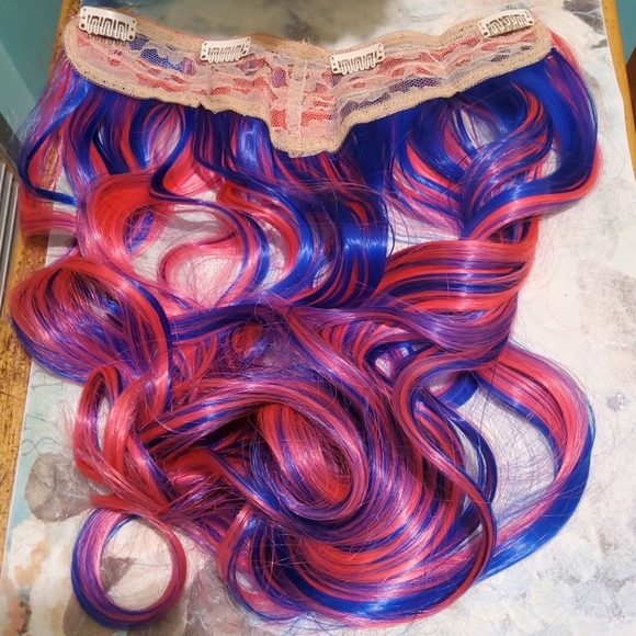 Heat Resistant 24in Colored Hair Extension - Picture 6 of 8